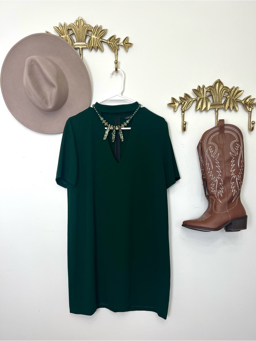 Zara Summer to Fall Forest Green Short Sleeve Shift Dress M ptp 21” l 34.5